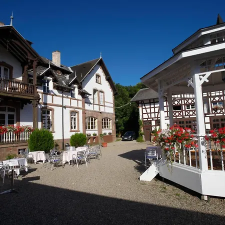 Chateau De Pourtales