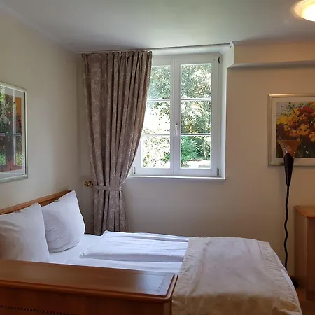 Chateau De Pourtales