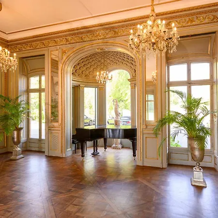 Chateau De Pourtales