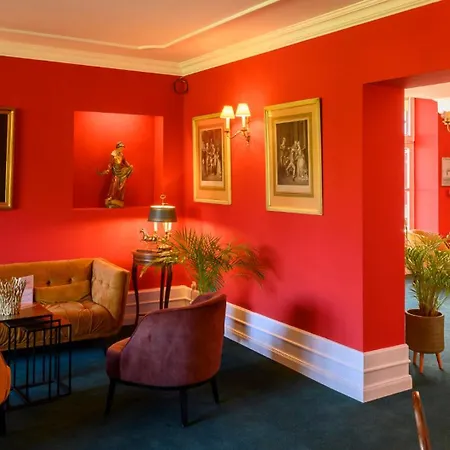Chateau De Pourtales Отель 3*