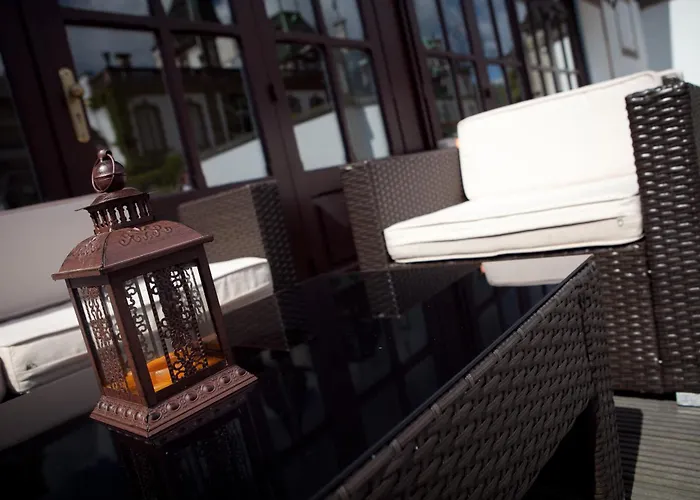 Chateau De Pourtales