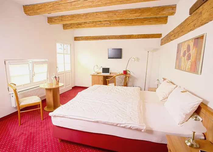 Chateau De Pourtales Hotel