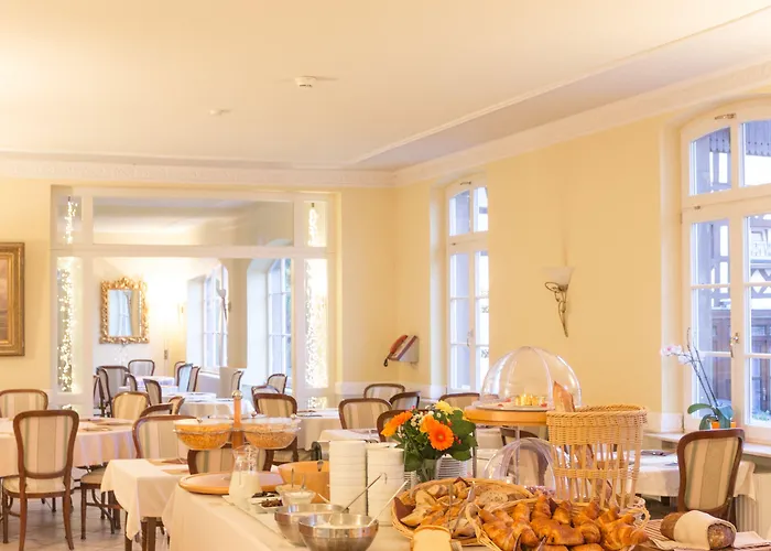 Chateau De Pourtales Hotel