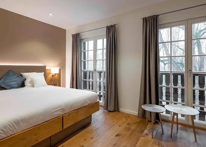 Hotel Chateau De Pourtales 3*