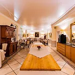 Chateau De Pourtales Hotel 3*
