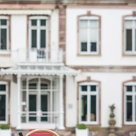 Hotel Chateau De Pourtales 3*