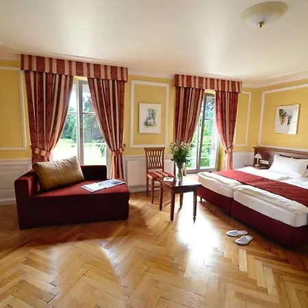 Château De Pourtalès 3* Strasbourg