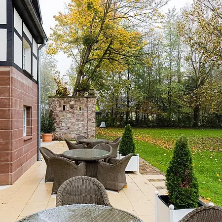 Chateau De Pourtales