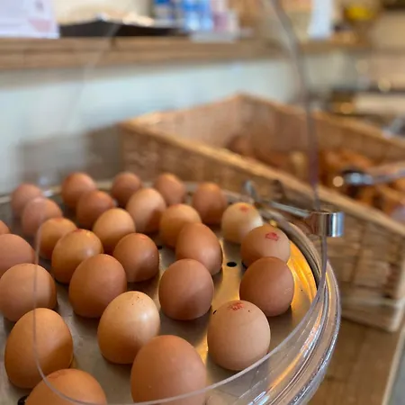 Chateau De Pourtales Hotel 3*