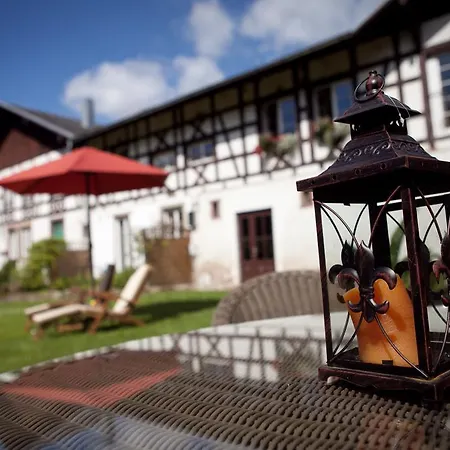 Chateau De Pourtales Hotel